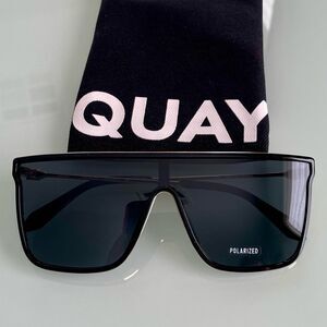 NWOT QUAY Nightfall Remixed Polarized Sunglasses